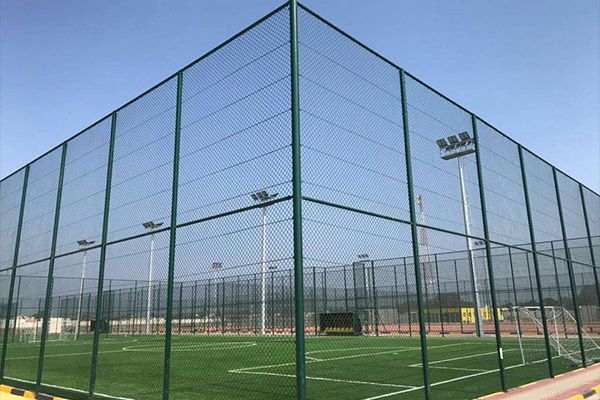 J9国际集团照明1000W投光灯用在迪拜的球场项目